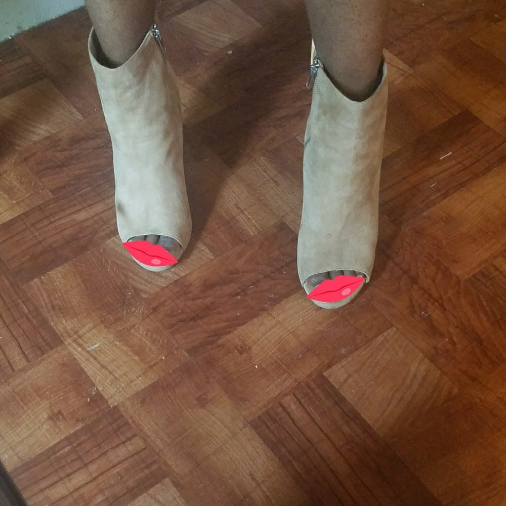 Steve Madden soft heels